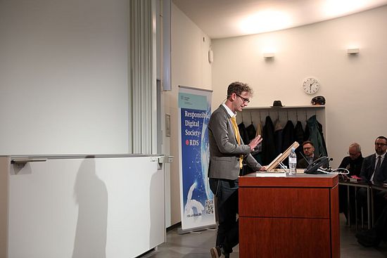 Prof. Dr. Adrian Daub